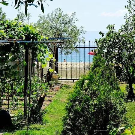 House By The Sea *