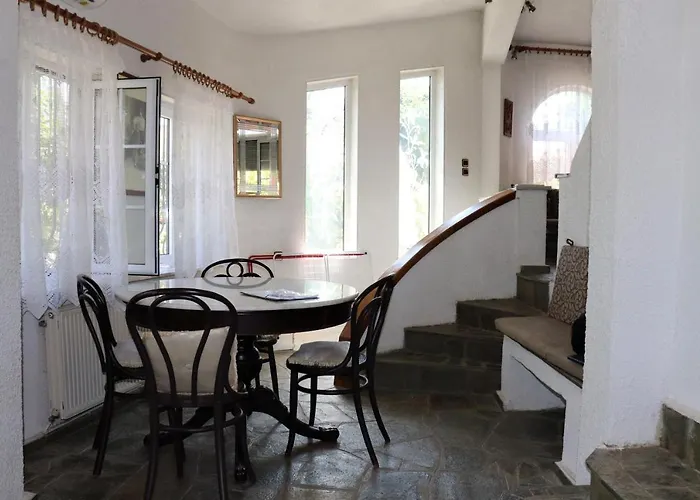 Апартаменты House By The Sea Nea Iraklitsa