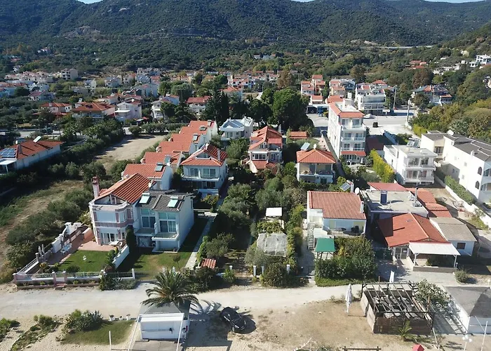 House By The Sea Апартаменты Nea Iraklitsa